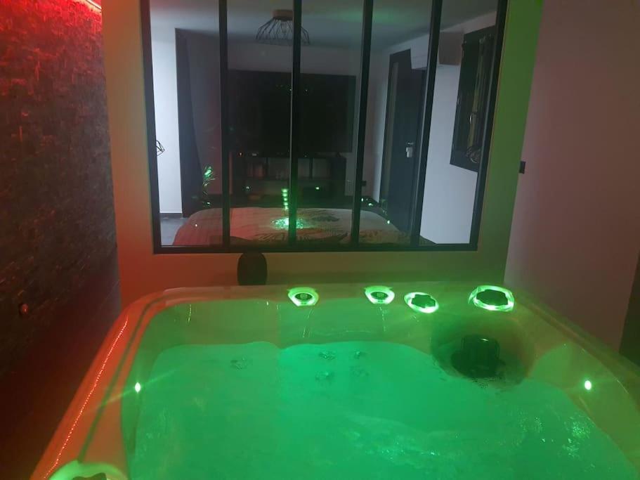 Superbe Appartement Avec Jacuzzi Et Exterieur Perpignan Eksteriør bilde